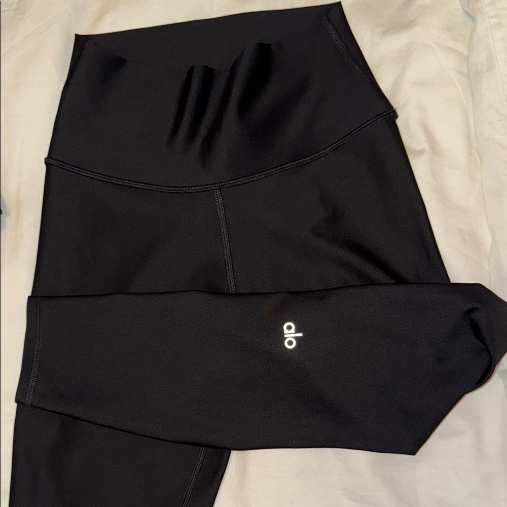 ALO Yoga Airlift Black Leggings